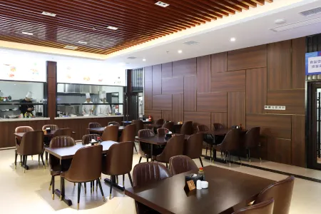 Qingxu Zhongtang Holiday Hotel Отели в г. Цинсю