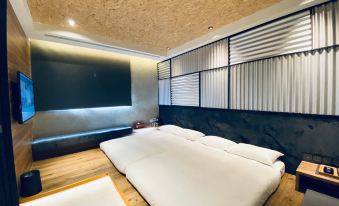 Oinn Hotel & Hostel Tainan
