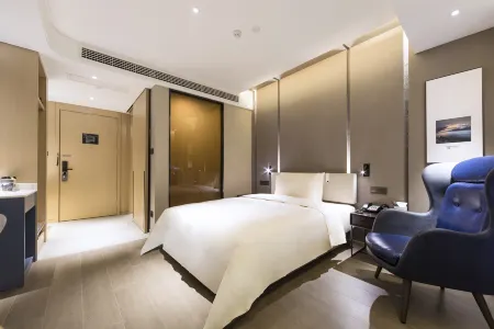 Atour Hotel（Eighth Street，Zhengzhou East Railway Station ） Отели рядом с достопримечательностью «Zhengzhou Daxiang Taoci Museum»