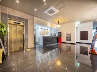 Sunrise Hotel Seongsan Отели рядом с достопримечательностью «Архитектурный объект Genius Loci»