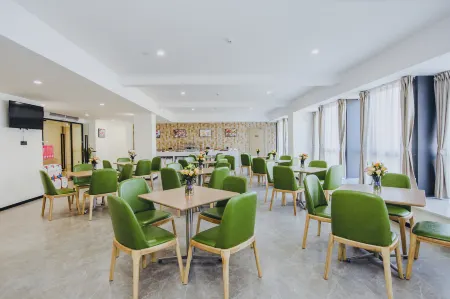 Dongcheng Yuehe Hotel (Maternity and Child Healthcare Hospital Expo Garden Branch) Отели рядом с достопримечательностью «Guangxi University of Science and Technology (Liudong Campus)»