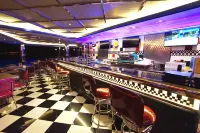 Central Park Reef Resort - bar