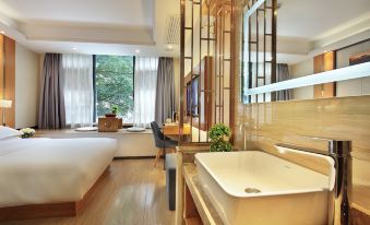 Lijiang Letu Boutique Hotel (Guilin Liangjiang Sihu Dongxi Alley)