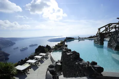 Honeymoon Petra Villas Các khách sạn gần Perivolos Beach