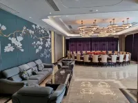 Lihu Hotel - parking