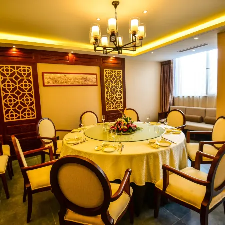 Yunchao Hotel
