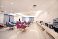 Vienna Hotel (Sanjiang Bell Tower Bird's Nest Distribution Center) - فطور