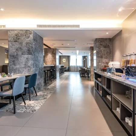 Homeinn Business Hotel（Hengshan Road Branch，Shimao Century Center，Changshu））