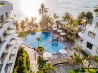 Sunset Beach Resort & Spa - Beachfront Pirate Fire Show Hotels near Ham Ninh