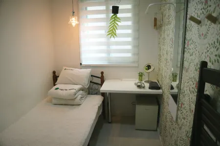 Hostel Korea - Original