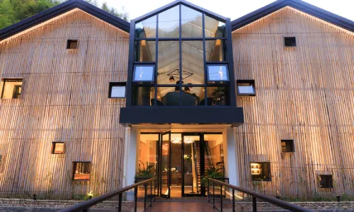 Xuehuagu Hostel