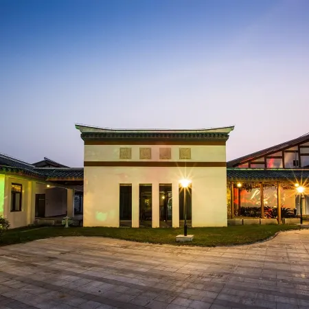 CHEERMAY Hotel (Longhushan Scenic Area Visitor Center)
