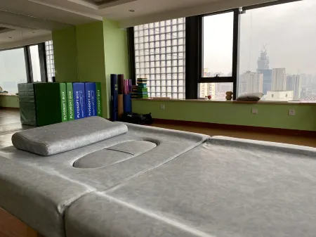 J.Ai Hotel (Shanghai West Railway Station) Отели рядом с достопримечательностью «Zhenru Ancient Town»