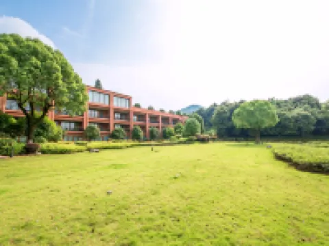 Springs Resort Hotels in Chibi