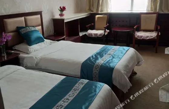 阿圖什啟東商務賓館