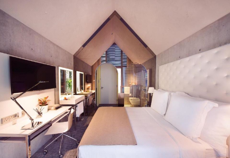 1. 엠 소셜 싱가포..