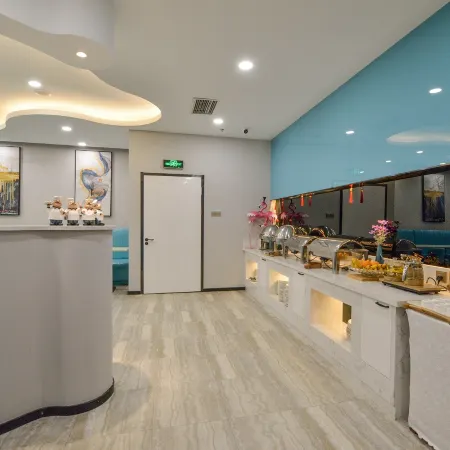 Kaiyuan Liju Hotel (Dalian Railway Station Zhongshan Square Subway Station Branch)
