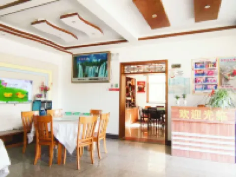 天柱山傍水驛館