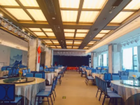 信陽維斯特コレクションホテル（万達広場高速鉄道東駅）