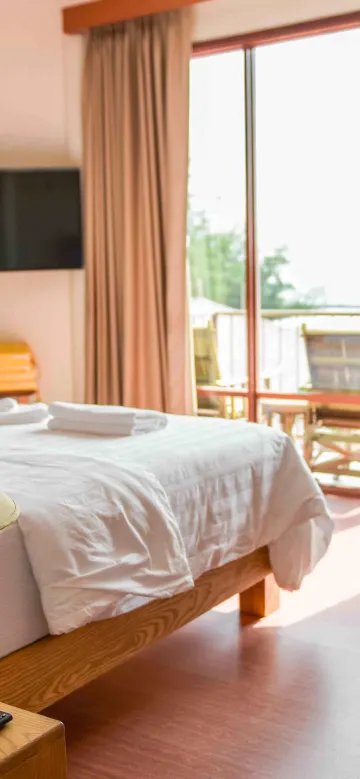 ห้องดีลักซ์เตียงใหญ่วิวทะเล