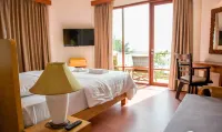 Seaman Resort Hotels near Chaosamran Beach