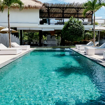 White Palm Hotel Uluwatu Bali Отели рядом с достопримечательностью «Пляж Баланган»