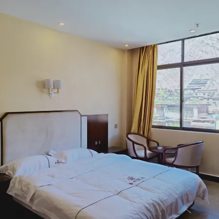 Chaya Chentong Business Hotel