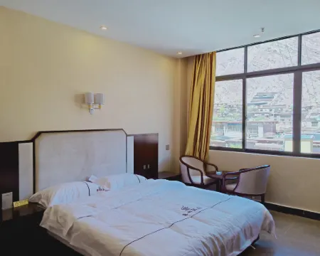 Chaya Chentong Business Hotel Hotels in Zhag'yab