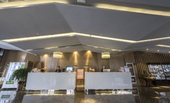 Wanlong Hotel (Baoding High-tech Zone Baobai Shopping Plaza Store)