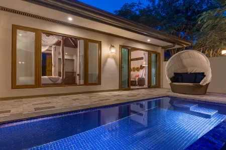 Crimson Resort and Spa Mactan