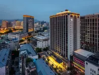 聚春園·福州大飯店（三坊七巷五一廣場店） 煙台山公園附近的飯店