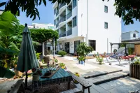 Weizhou Island Right Bank Travel Residence