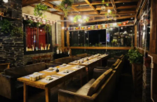 康定寧倉民宿（康定情歌廣場溜溜城店）