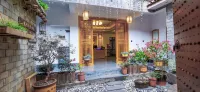 Yishu Hongtang Boutique Inn - Inns
