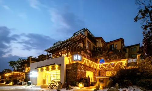 U-house Villa Hotel