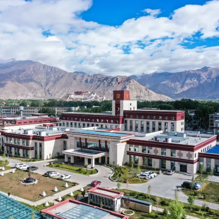 Nyetsang Grand Hotel