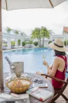 Pearl River Hotel - สระว่ายน้ำบนดาดฟ้า