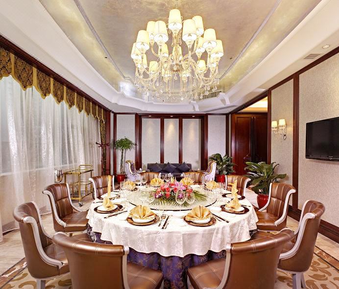 3. 루이얼 호텔..