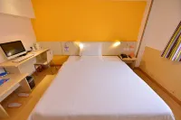 7 Days Premium Hotel (Beijing Xiehe Hospital Wangfujing Subway Station)