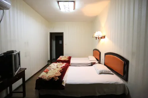 Xiaoxian Taoyuan Hotel
