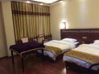 Luoping Dongsheng Holiday Hotel - 2 Sao