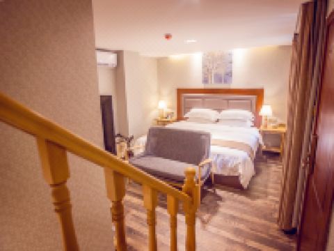 西昌合木客栈 - 庭院舒适跃层套房