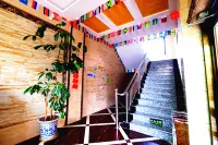 the Silk Road Travelers Hostel Hotels in Zhangye