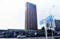 晶凱思ホテル(陶家嶺地下鉄駅人信匯) Hubei Broadcast University Athletic Field周辺のホテル