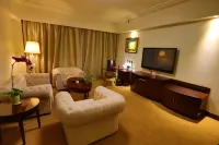 Ramada by Wyndham Chengdu North فنادق في تشنغ دو