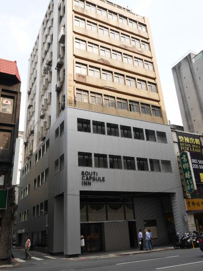 施設外観 ボウティ シティ カプセル インの写真