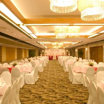 The Kimberley Hotel (Tsim Sha Tsui Metropark Hotel) Отели рядом с достопримечательностью «Круг»