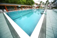Jiangxi Mine Spa Hotel - Pools