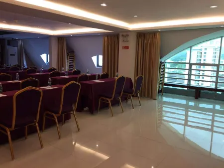 Qixian Riverside Hotel Отели рядом с достопримечательностью «Shenyu Island»