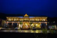 Two Trees Lakeview Inn Lugu Lake 다주 터미널 주변 호텔
